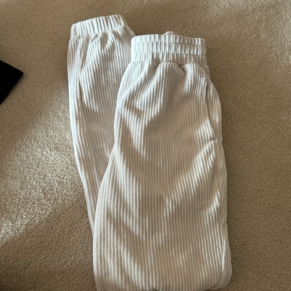H&M corduroy ribbed joggers - Picture 2 of 2
